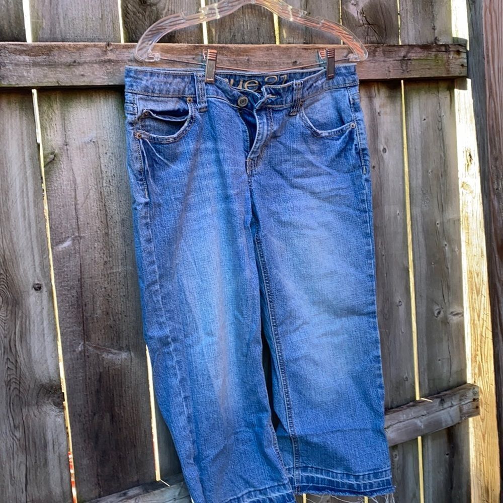 Rue 21 denim capris sz.9-10